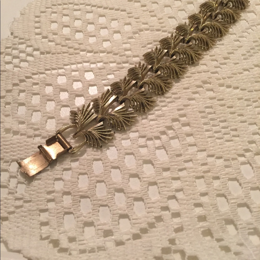 Bracelet. Costume Jewelry. - Picture 2 of 3